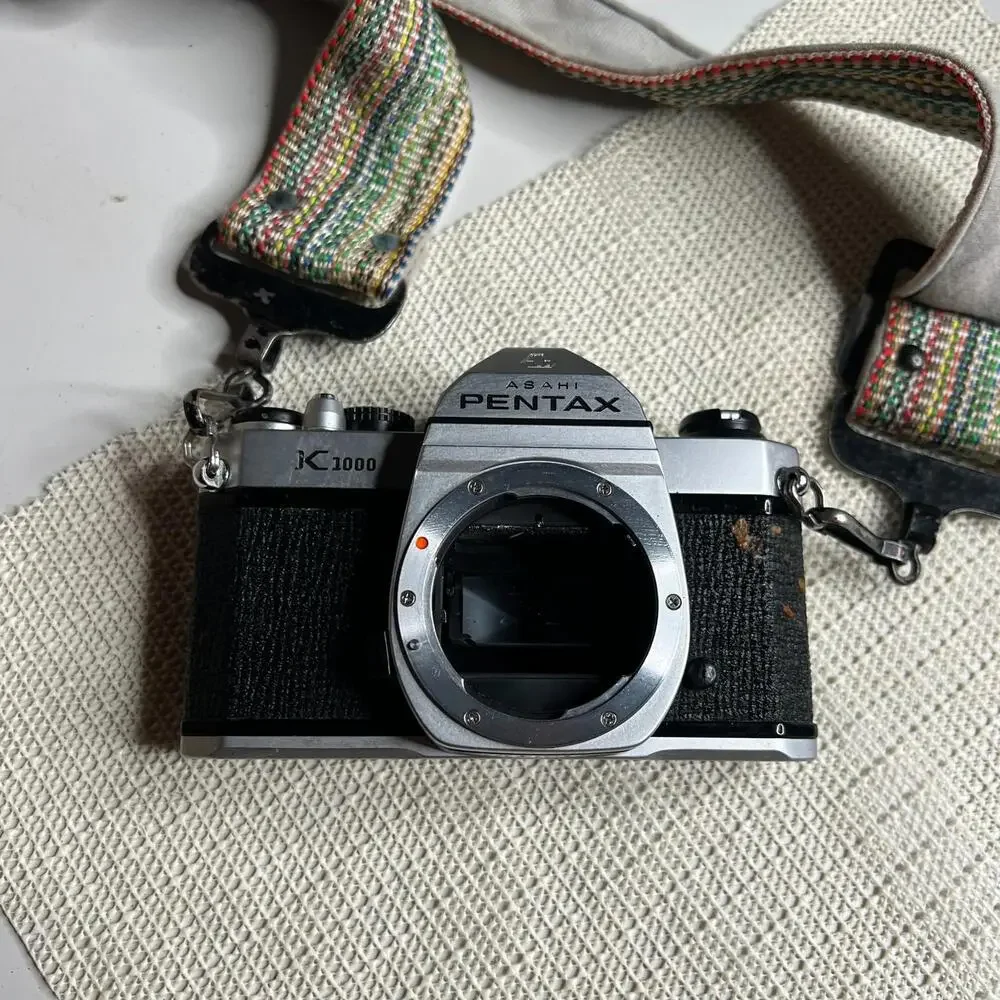 Pentax K1000 35mm Film Camera‎ Bundle w/ 3 Lenses Takumar Focal 28mm Manuals Bag